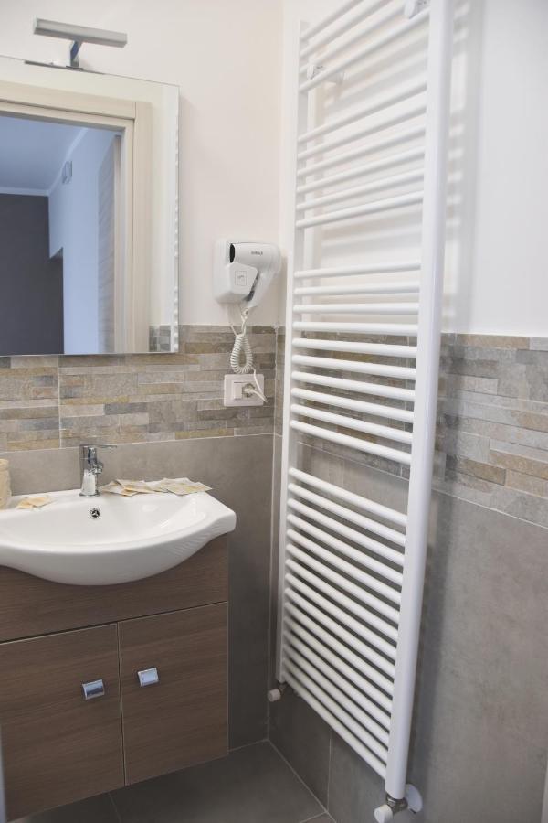 B&B Il Tirreno Cipollina Exteriör bild