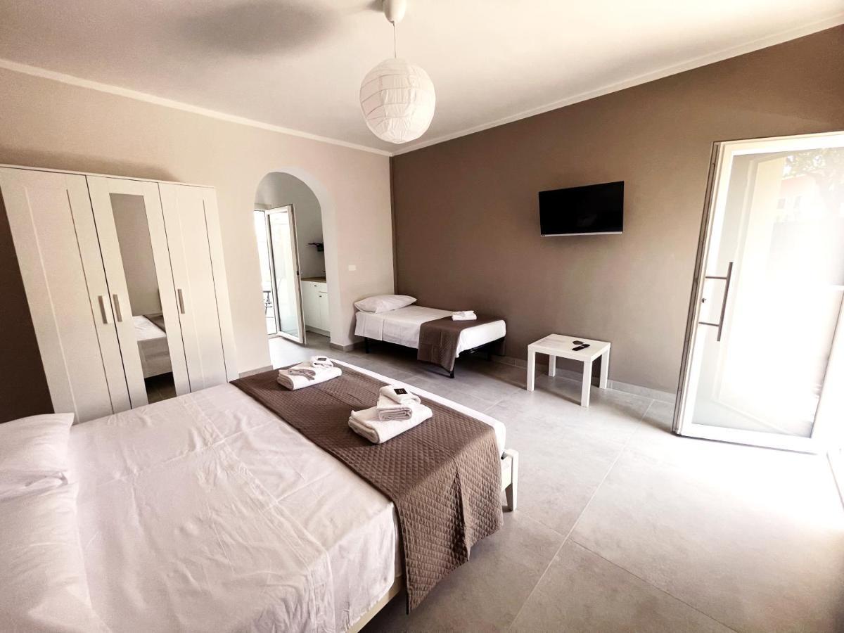 B&B Il Tirreno Cipollina Exteriör bild